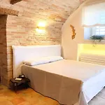 Medieval Tower With Views Of Sibillini Mountains * Magliano di Tenna