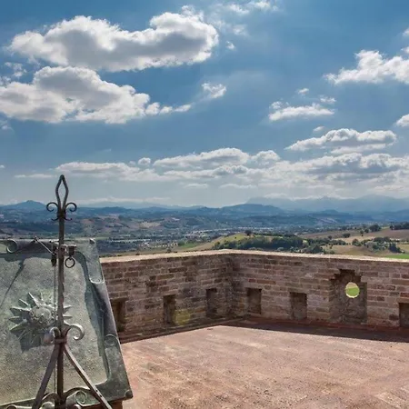 Medieval Tower With Views Of Sibillini Mountains * Magliano di Tenna