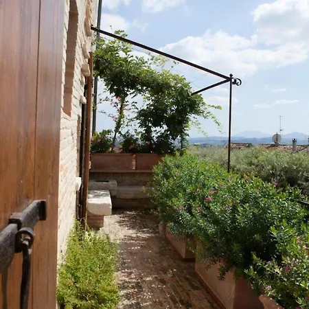 Medieval Tower With Views Of Sibillini Mountains Feriehus *